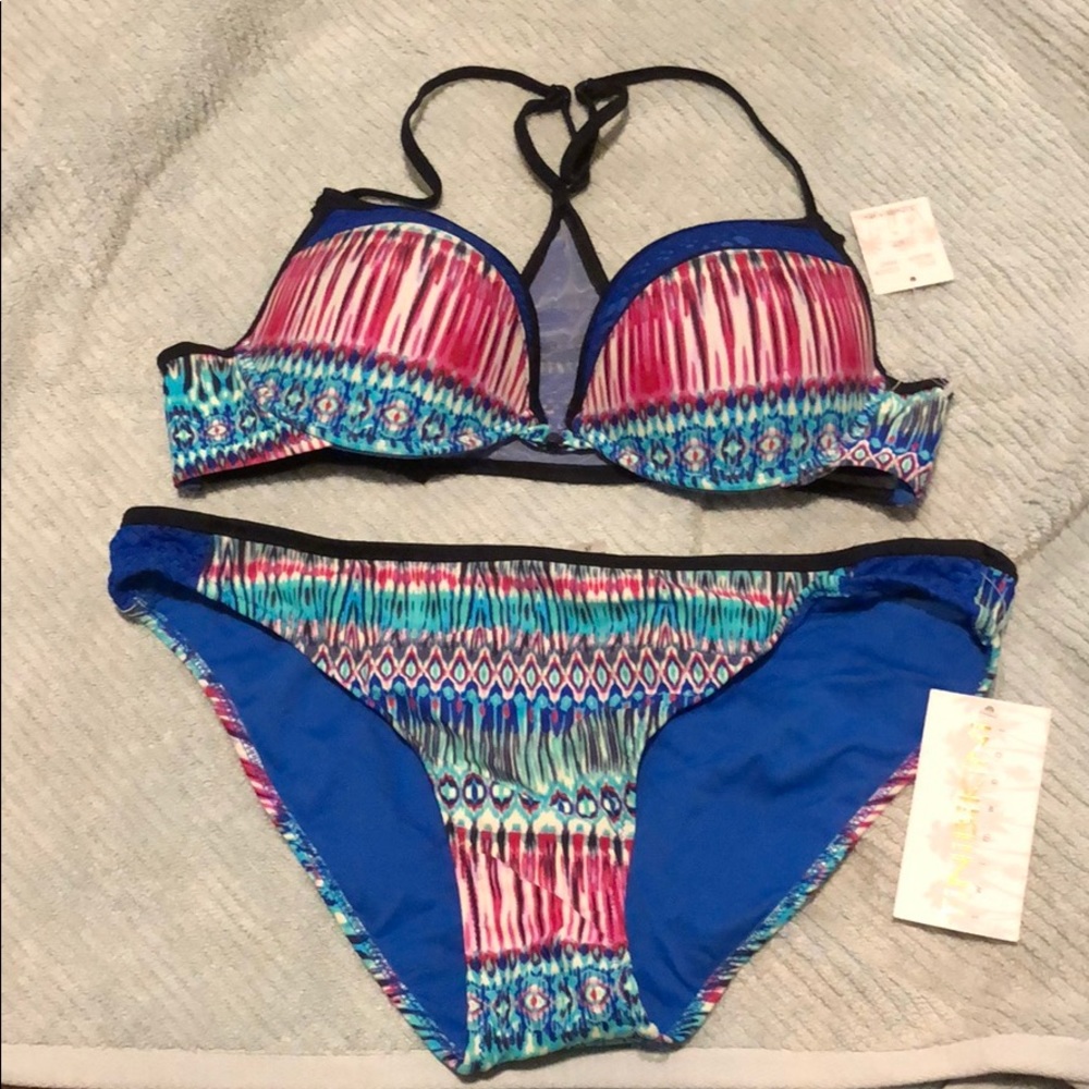 Two piece XL bikini set.